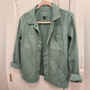 Size Small Women’s Utility Jacket. Practically Brand New. Excellent Condition.